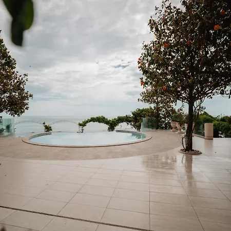 Sea View Family La